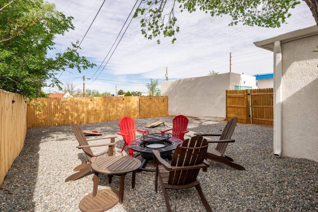 House With Great Beds, Full Kitchen, Fenced Yard Villa Albuquerque Exteriör bild