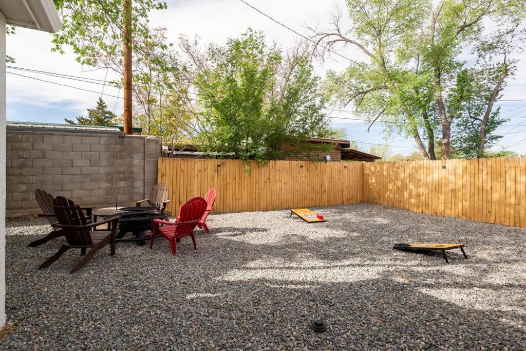 House With Great Beds, Full Kitchen, Fenced Yard Villa Albuquerque Exteriör bild