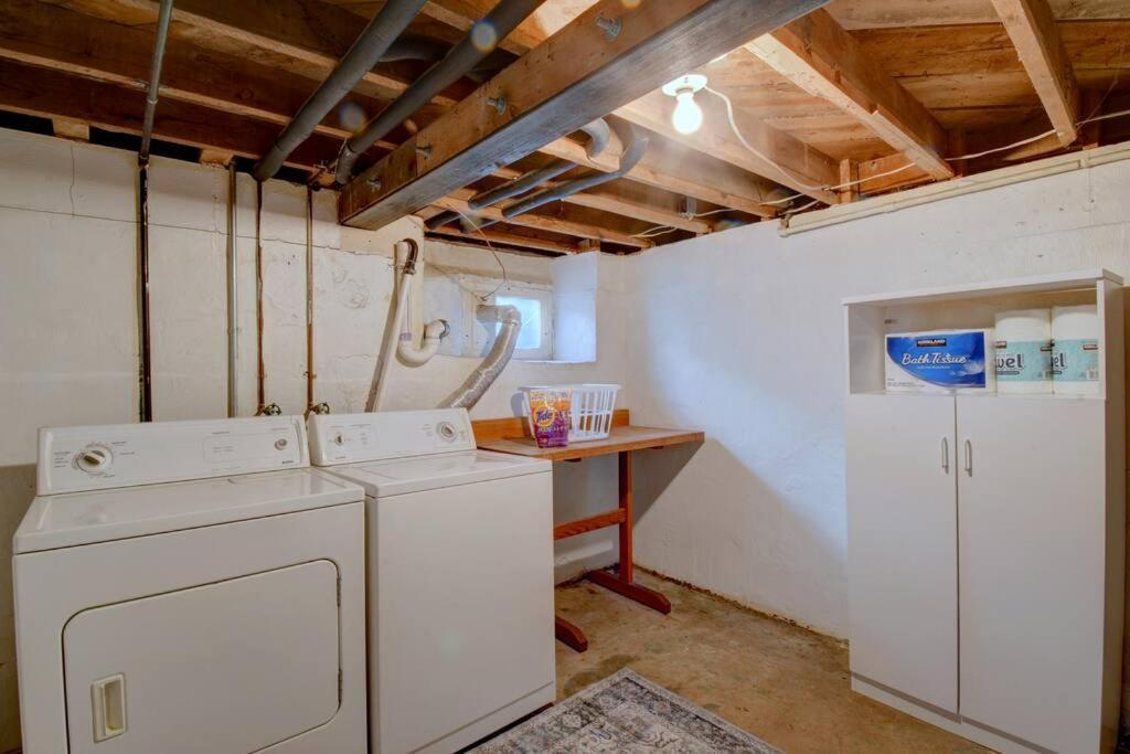 House With Great Beds, Full Kitchen, Fenced Yard Villa Albuquerque Exteriör bild